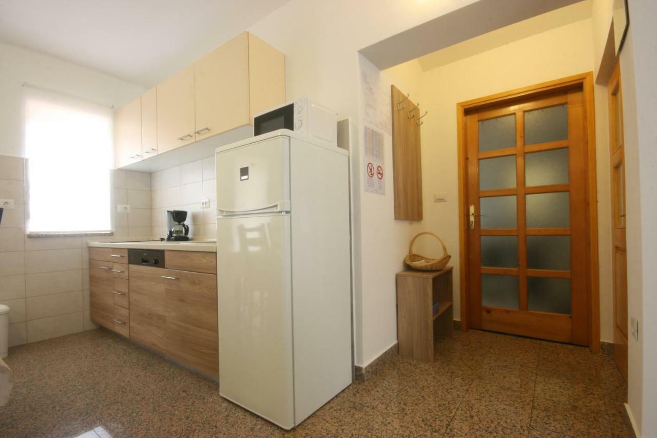 Apartment Luisa Porec Exterior photo